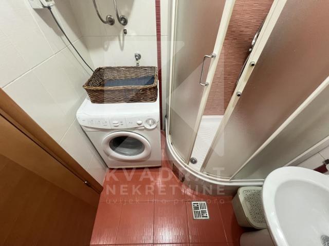 Izdavanje, Dvosoban stan, Podgorica, Preko Morače, 75m2