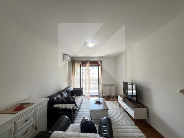Izdavanje, Dvosoban stan, Podgorica, Preko Morače, 75m2