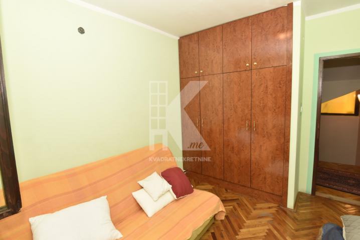 Izdavanje, Kuća, Podgorica, Masline, 340m2