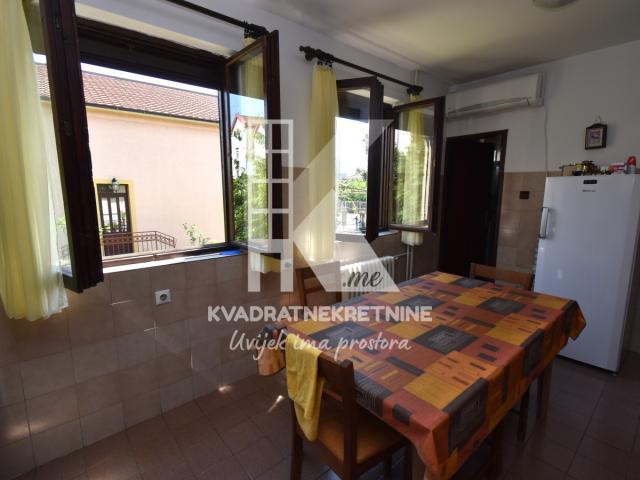 Izdavanje, Kuća, Podgorica, Masline, 340m2
