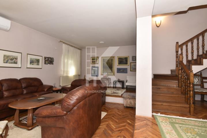 Izdavanje, Kuća, Podgorica, Masline, 340m2