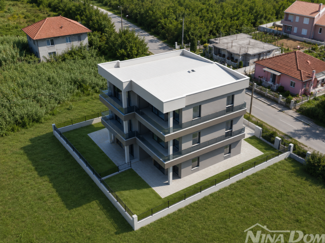 PRIVLAKA DALMACIJA-  NOVOGRADNJA- 300 METARA OD MORA