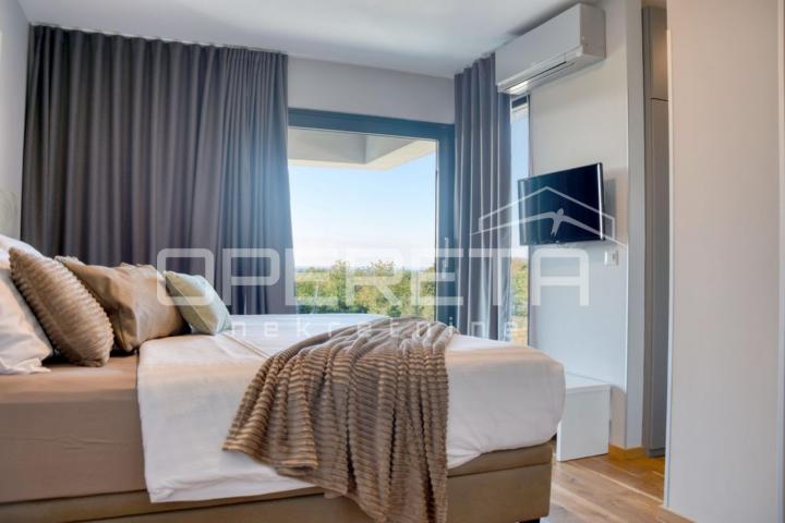 ISTRA, POREČ - Kuća s bazenom 500 metara od mora