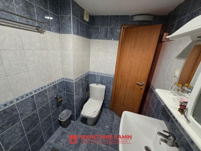 Komforna garsonjera 44m2 adaptirana u jednosoban stan, Gospoština, Budva