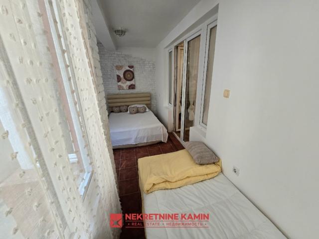 Komforna garsonjera 44m2 adaptirana u jednosoban stan, Gospoština, Budva