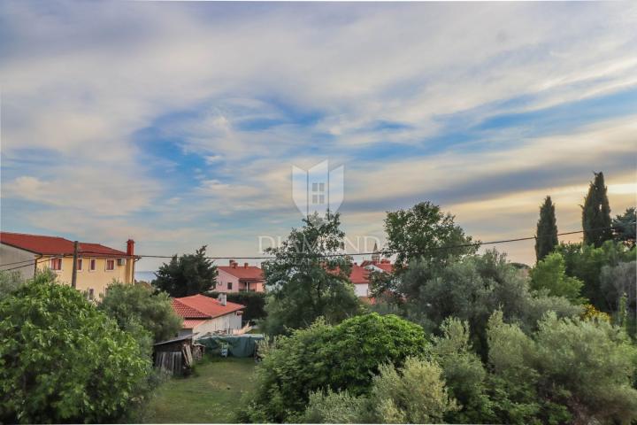 Umag, Lovrečica, Trosoban stan na prvom katu!