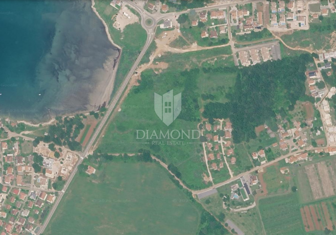Novigrad, okolica, investicijsko zemljište 1 red do mora!
