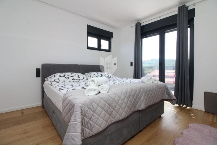 Labin, Moderna vila s bazenom nadomak centra 