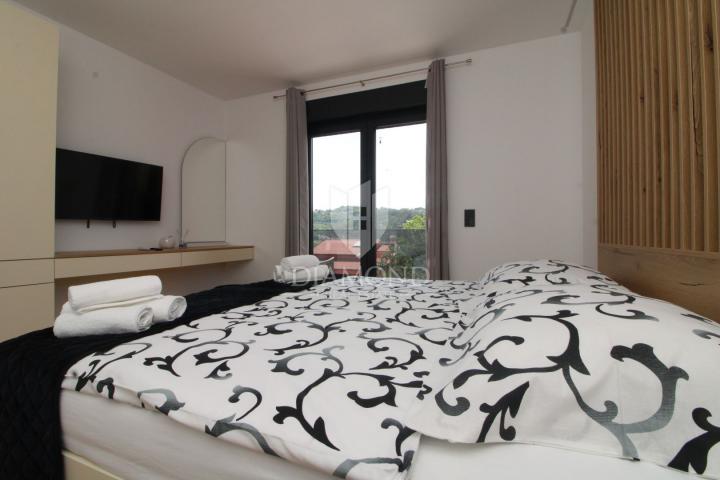 Labin, Moderna vila s bazenom nadomak centra 