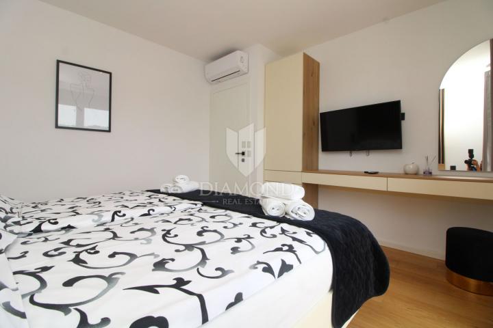 Labin, Moderna vila s bazenom nadomak centra 