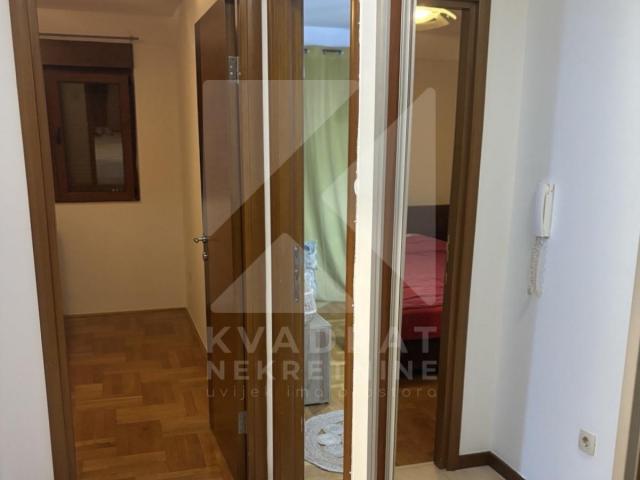 Izdavanje, Jednosoban stan, Podgorica, Stari Aerodrom, 45m2