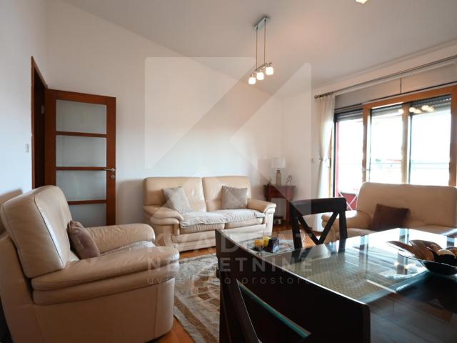 Izdavanje, Jednosoban stan, Podgorica, Preko Morače, 50m2