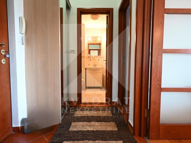 Izdavanje, Jednosoban stan, Podgorica, Preko Morače, 50m2