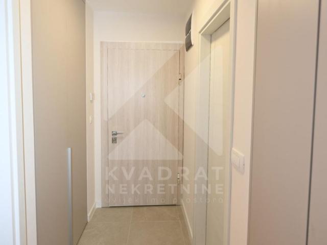Izdavanje, Jednosoban stan, Podgorica, Pobrežje, 39m2