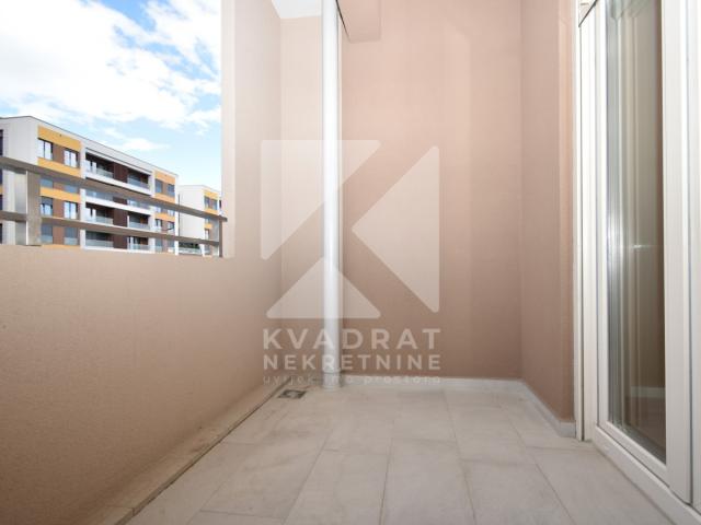 Izdavanje, Dvosoban stan, Podgorica, Central Point, 68m2