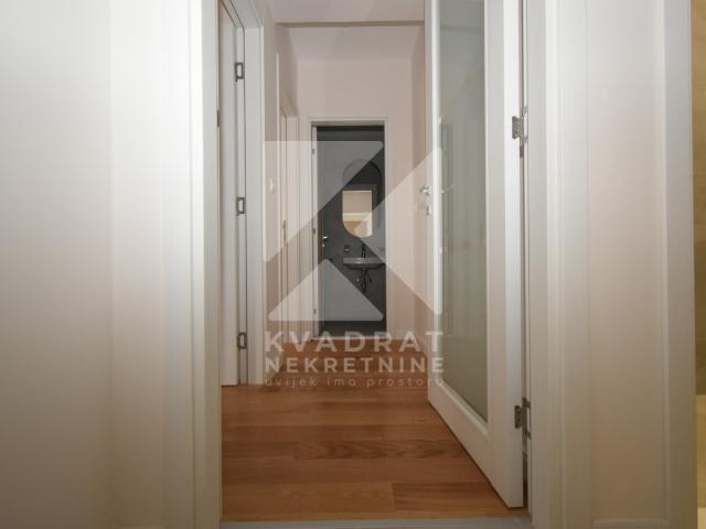 Izdavanje, Dvosoban stan, Podgorica, Central Point, 68m2