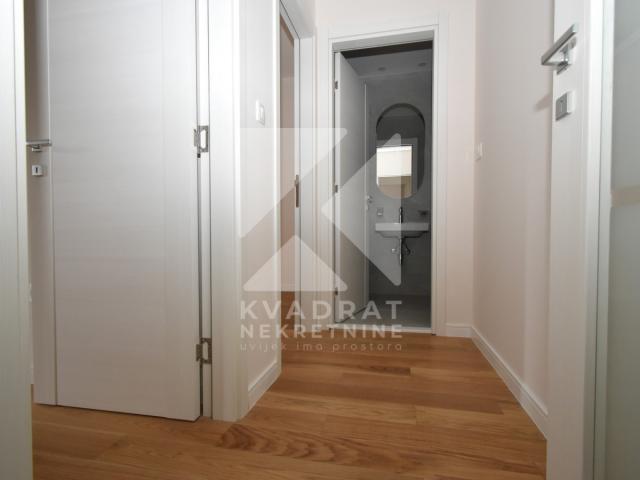 Izdavanje, Dvosoban stan, Podgorica, Central Point, 68m2