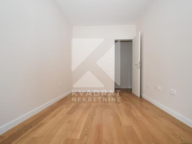 Izdavanje, Dvosoban stan, Podgorica, Central Point, 68m2