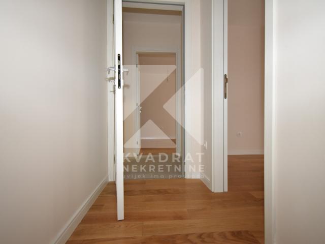 Izdavanje, Dvosoban stan, Podgorica, Central Point, 68m2