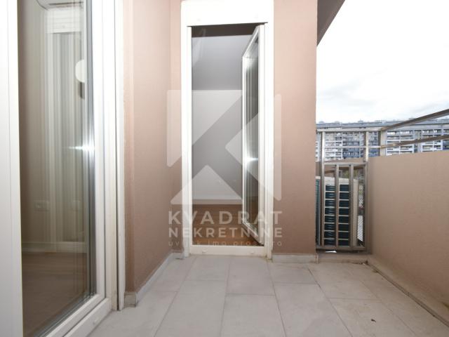Izdavanje, Dvosoban stan, Podgorica, Central Point, 68m2