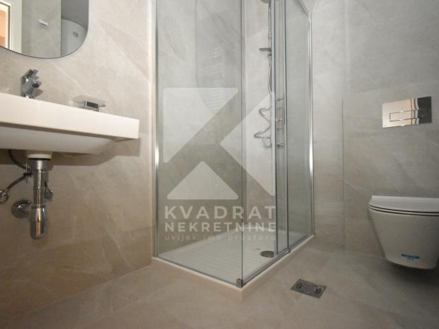 Izdavanje, Dvosoban stan, Podgorica, Central Point, 68m2