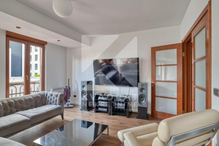 Izdavanje, Dvosoban stan, Podgorica, Centar, 90m2