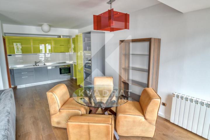 Izdavanje, Dvosoban stan, Podgorica, Centar, 90m2