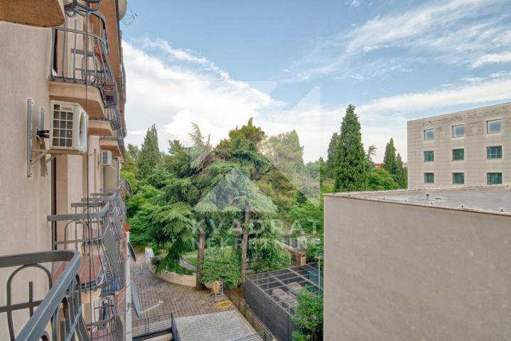 Izdavanje, Dvosoban stan, Podgorica, Centar, 90m2