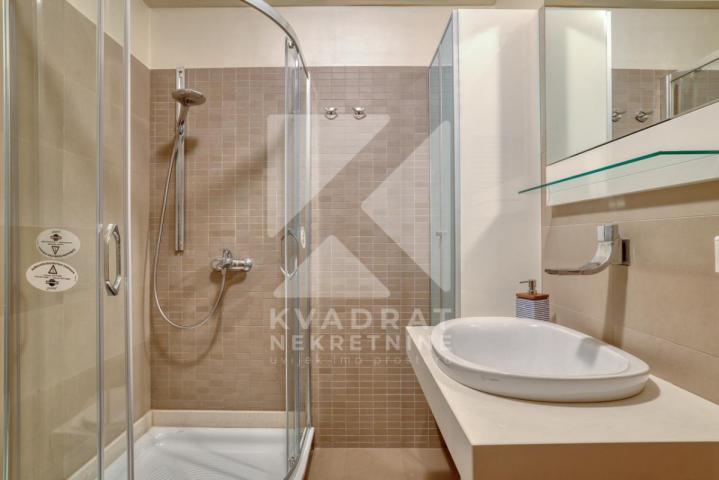 Izdavanje, Dvosoban stan, Podgorica, Centar, 90m2