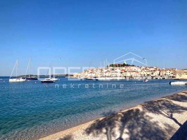 Novogradnja, stan s pogledom na more – Primošten, 63,27 m²