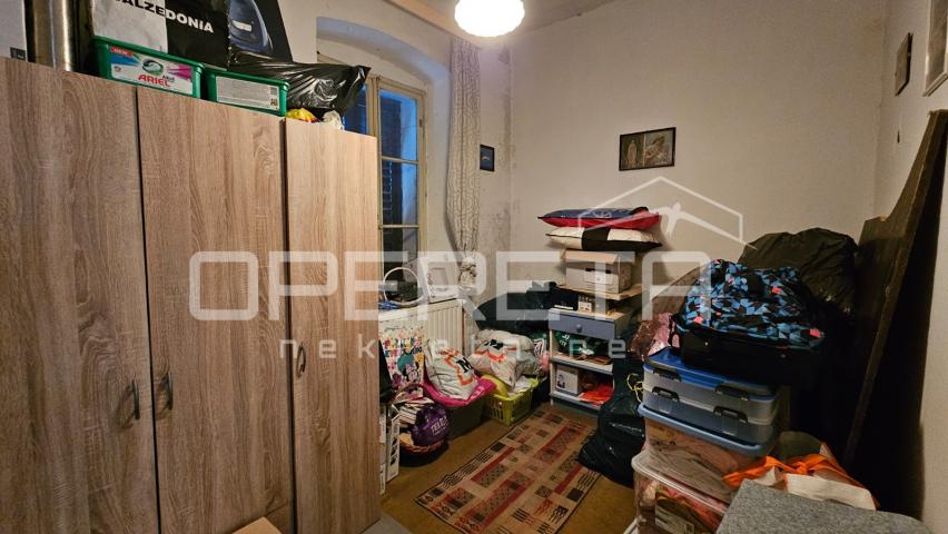 ZADAR, CENTAR - Kuća s konobom, 20m od mora