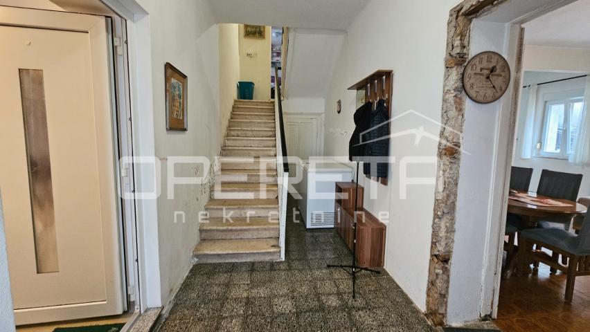 ZADAR, CENTAR - Kuća s konobom, 20m od mora