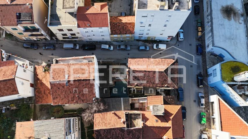 ZADAR, CENTAR - Kuća s konobom, 20m od mora