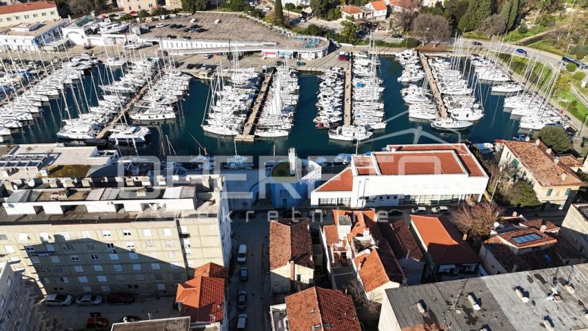 ZADAR, CENTAR - Kuća s konobom, 20m od mora