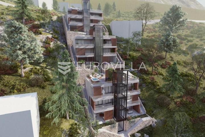Omiška rivijera, zemljište prvi red uz more