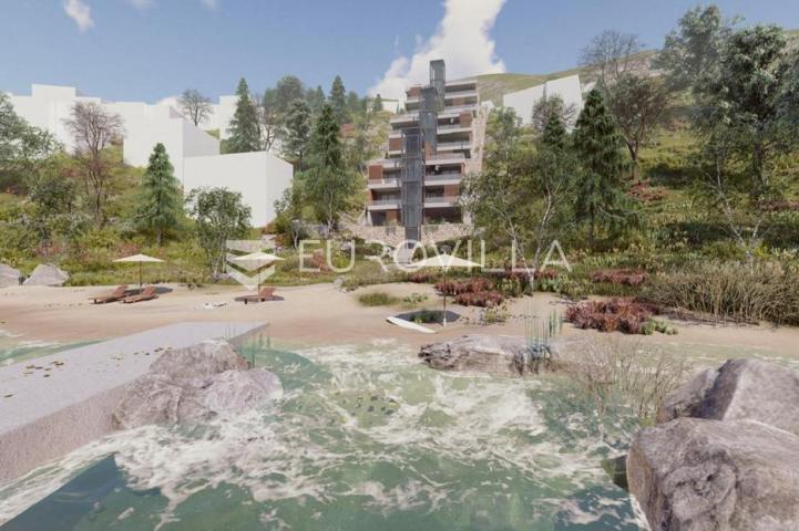 Omiška rivijera, zemljište prvi red uz more