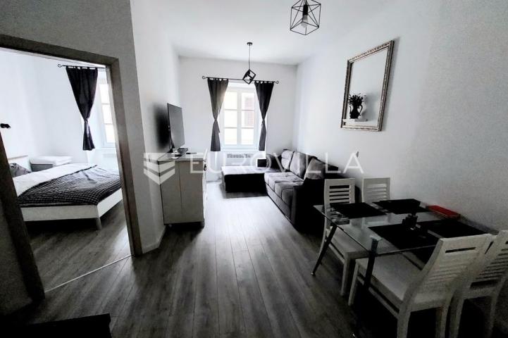 Varaždin, Centar, potpuno renoviran stan 86 m² u centru, idealno za život i najam