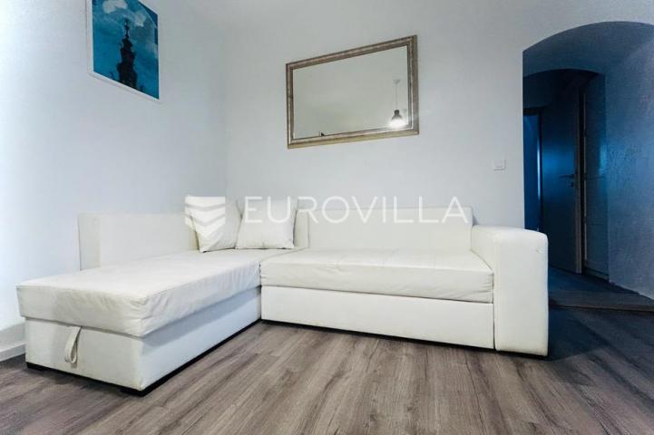 Varaždin, Centar, potpuno renoviran stan 86 m² u centru, idealno za život i najam