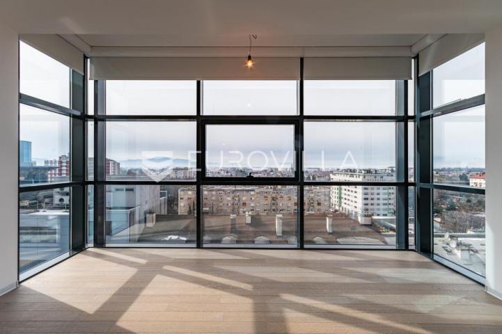 Varaždin, Centar, luksuzan četverosoban stan 100,54 m²