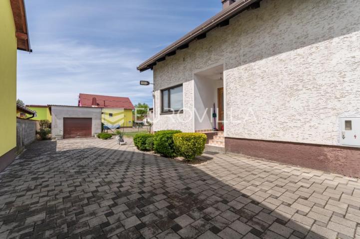 Varaždin, Brezje, obiteljska kuća na odličnoj lokaciji