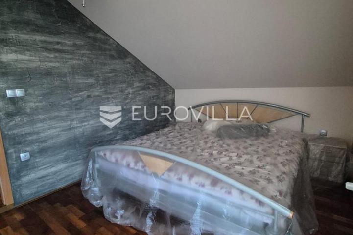 Varaždin, Brezje, obiteljska kuća na odličnoj lokaciji