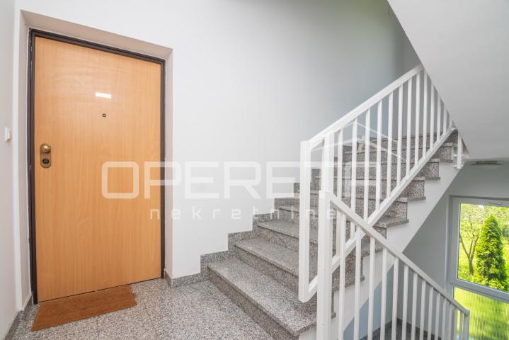 NAJAM, GORNJI BUKOVAC, 4s stan s  2 parkinga, 110 m2 nkp