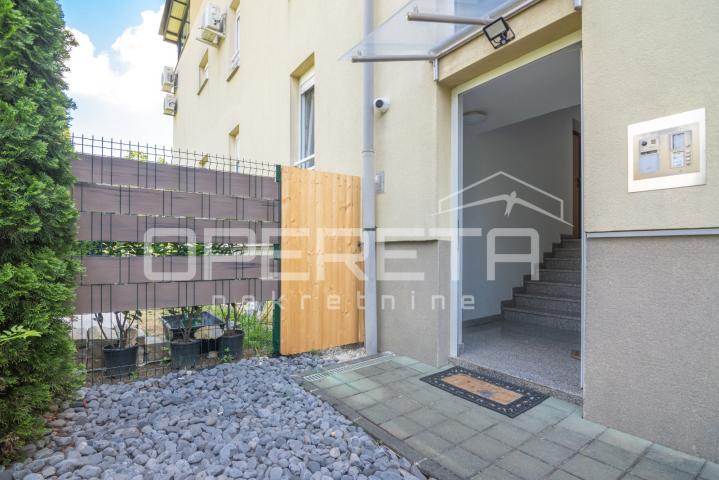 NAJAM, GORNJI BUKOVAC, 4s stan s  2 parkinga, 110 m2 nkp