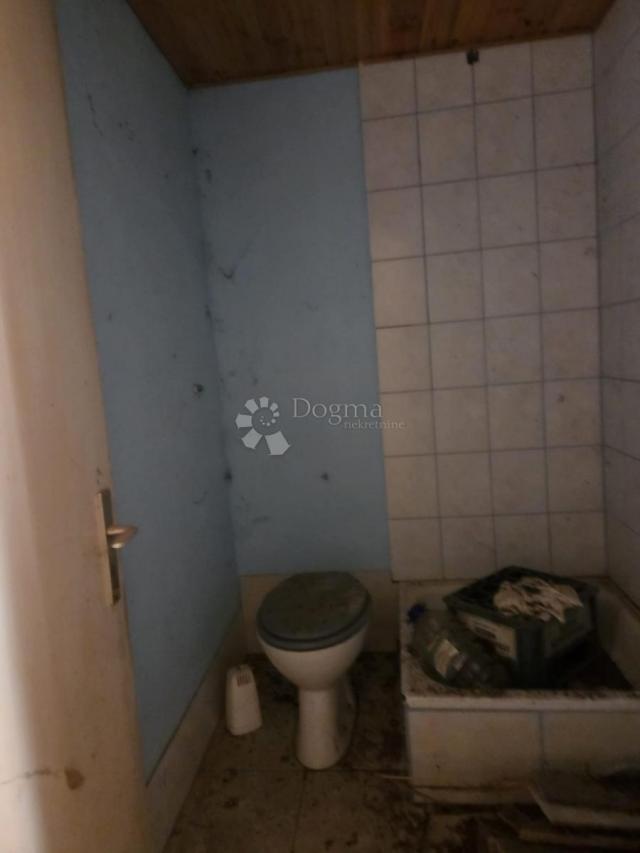 Vikendica u prirodi s 4.789 m² zemljišta