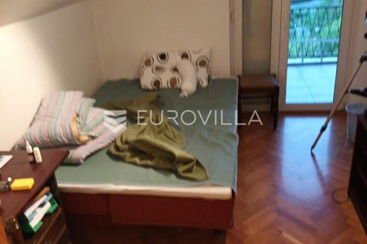 Slunj, Blagaj, kuća 90 m², s otokom uz samu rijeku Koranu na parceli 7873 m²