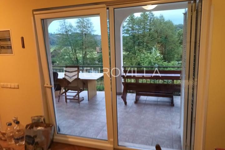 Slunj, Blagaj, kuća 90 m², s otokom uz samu rijeku Koranu na parceli 7873 m²