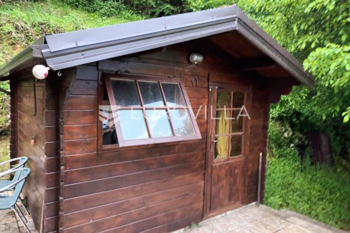 Slunj, Blagaj, kuća 90 m², s otokom uz samu rijeku Koranu na parceli 7873 m²