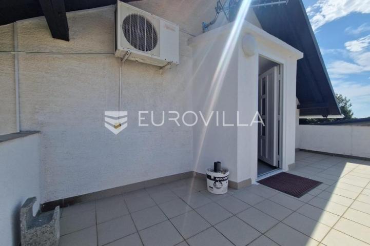 Vir, samostojeća katnica s dva apartmana