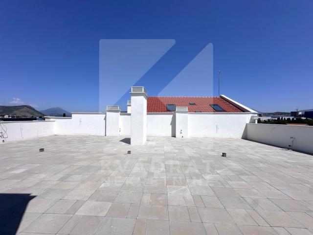 Izdavanje, Petosoban stan, Podgorica, Zabjelo, 340m2