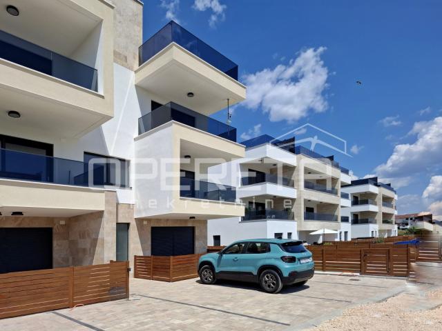 USELJIVO! Privlaka/Zadar - Penthouse A201, 70m od mora